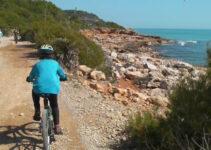 DESCUBRE EL CICLISMO EN CASTELLÓN: RUTAS Y GUIA PARA FAMILIAS Y CICLOTURISTAS DESCUBRE EL CICLISMO EN CASTELLÓN: RUTAS Y GUIA PARA FAMILIAS Y CICLOTURISTAS
